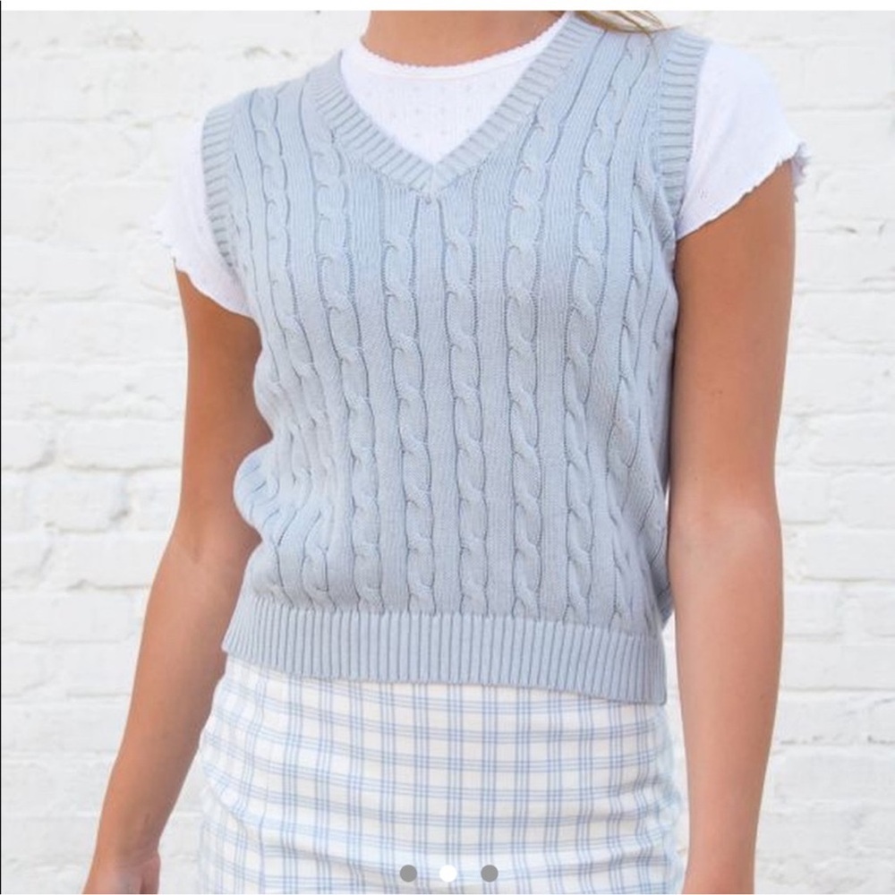 BRANDY MELLVILLE GREY KNIT VEST